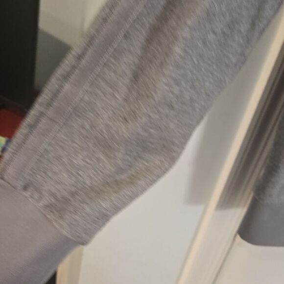 Armani Exchange Heather Gray Crewneck - Picture 7 of 10